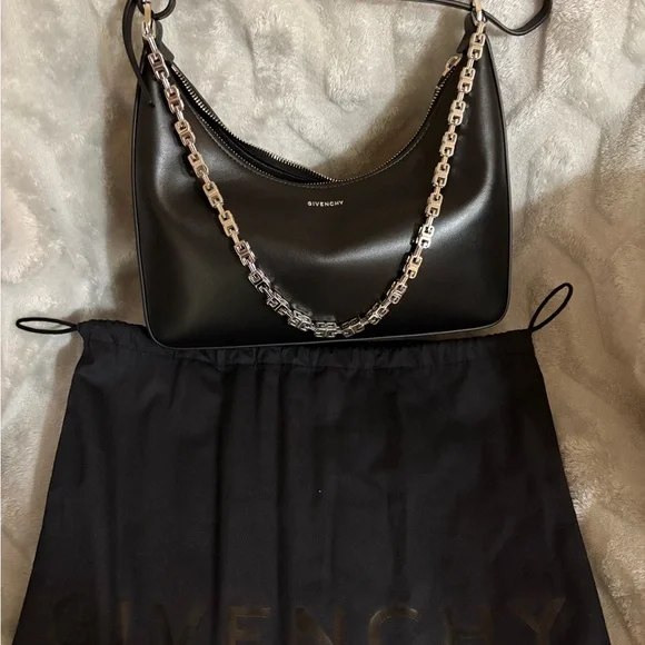 Givenchy Black moon cut out shoulder bag - Picture 7 of 7